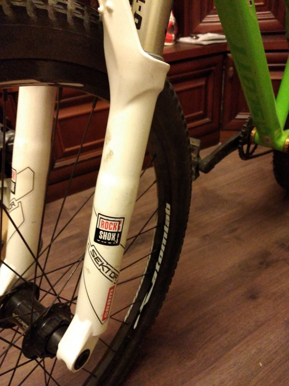 Вилка амортизационная Rock Shox Sector TK 110-150
