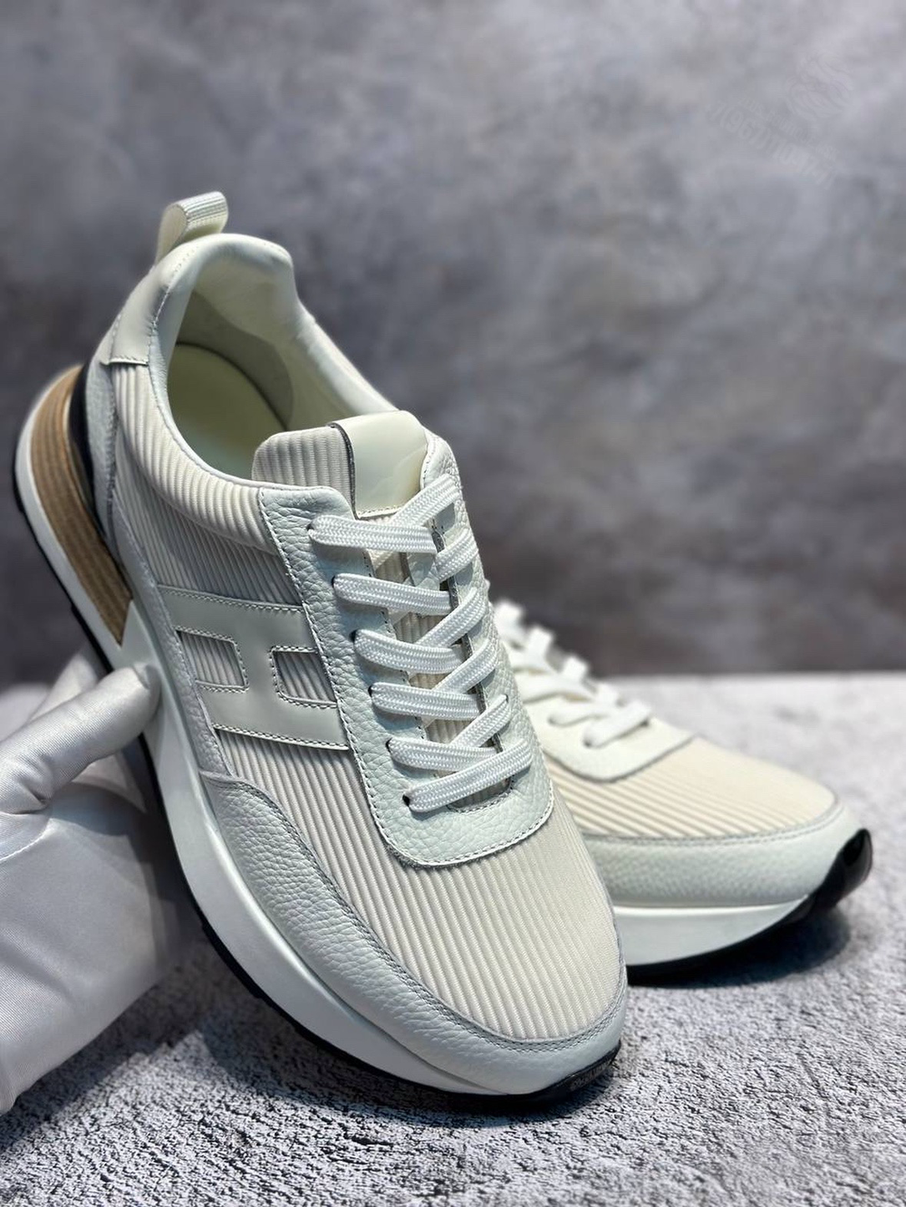 Кроссовки Hermes