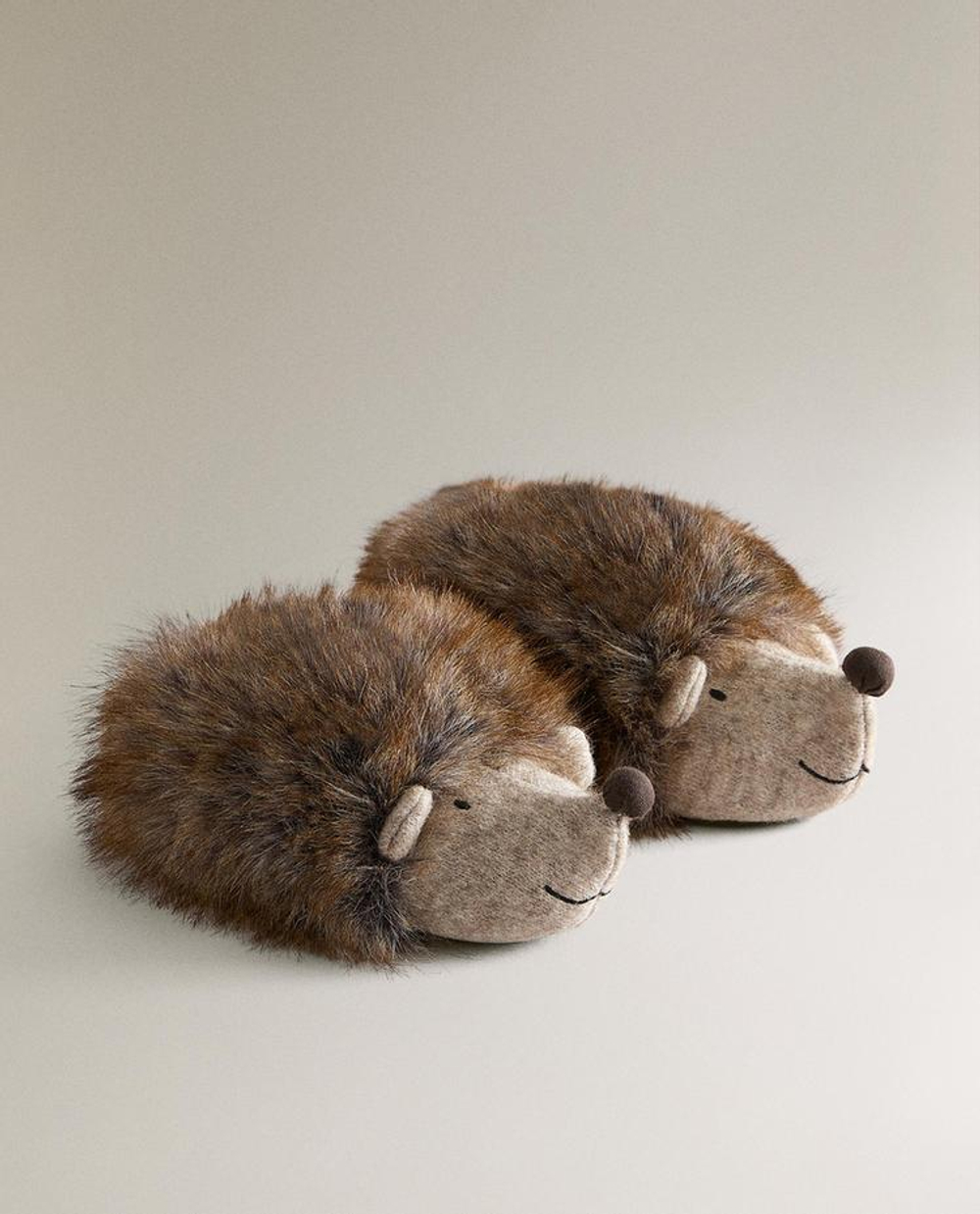 ZARA HOME ДЕТСКИЕ ТАПОЧКИ-ЕЖИКИ, КОРИЧНЕВЫЙ