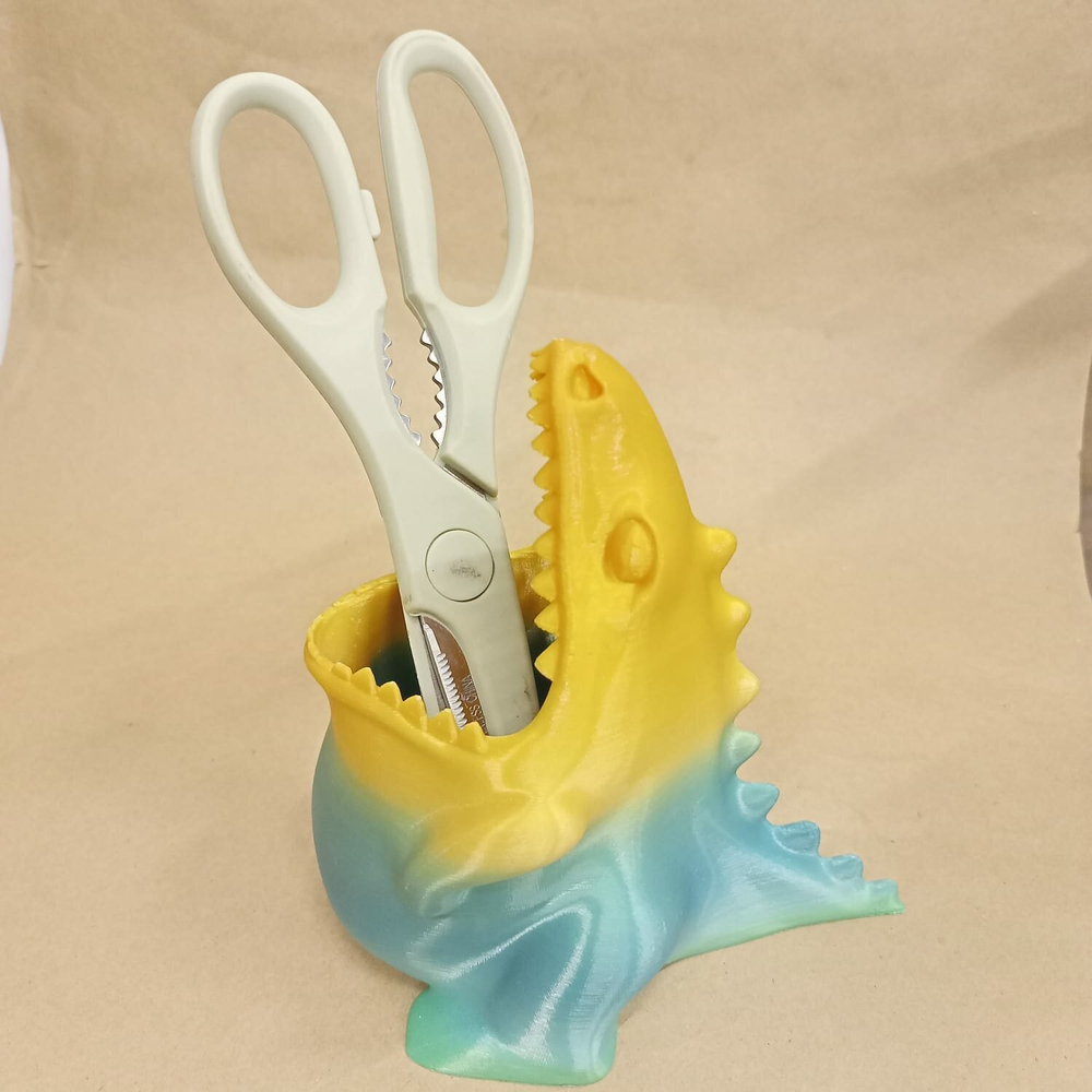 Уценка, без зубов! Подставка для карандашей голодный Динозаврик