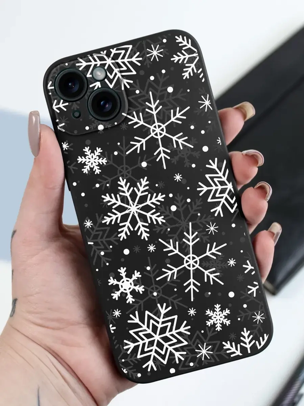 Чехол на iPhone 15 Plus новогодний