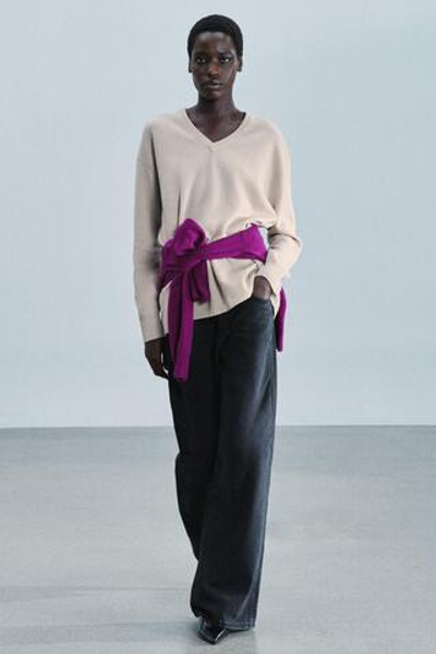 ШЕРСТЯНОЙ СВИТЕР ОВЕРСАЙЗ С V-ОБРАЗНЫМ ВЫРЕЗОМ — ZARA