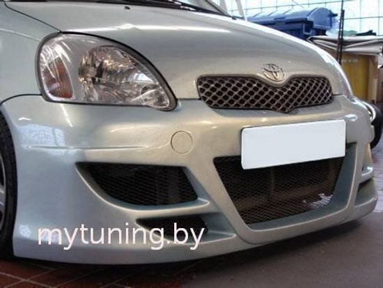 Передний бампер Toyota Yaris