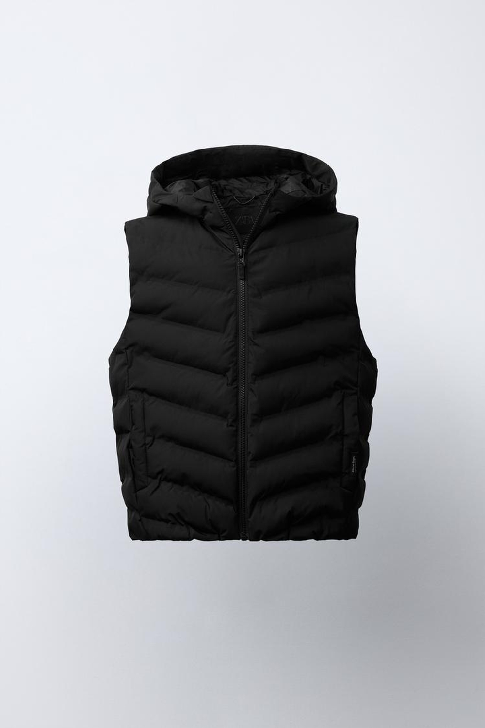 ZARA ОЧЕНЬ ЛЕГКИЙ ЖИЛЕТ WATER REPELLENT С КАПЮШОНОМ, ЧЕРНЫЙ