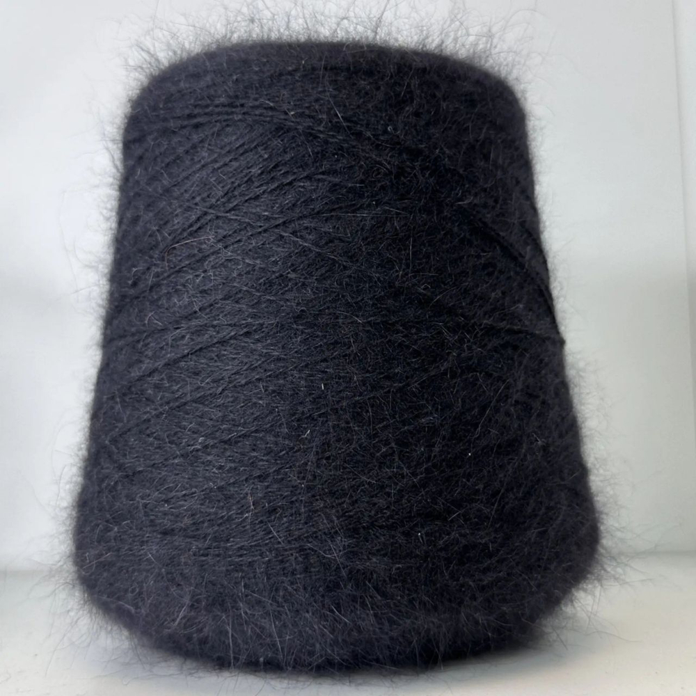 FLUFF - Gruppo Filpucci Industrie Filati; 70% ангора, 10% меринос, 20% п/а; 750м/100гр; col.500 NERO, цвет: чёрный;