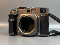 Mamiya 7