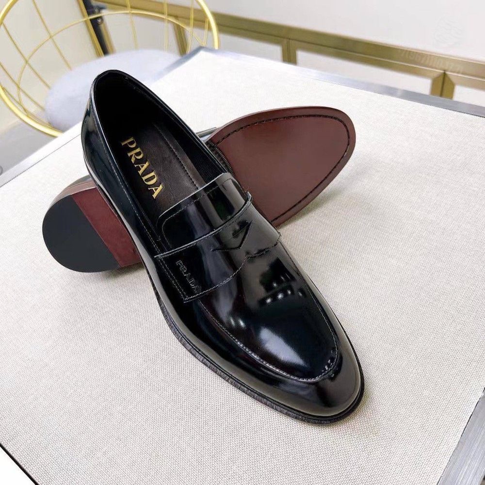 Лоферы Prada