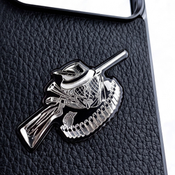 Чехол iPhone 18 Pro Hunting Black Leather макро снимок ружья охотник подарок