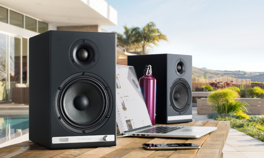 Полочная акустика Audioengine HD6 black