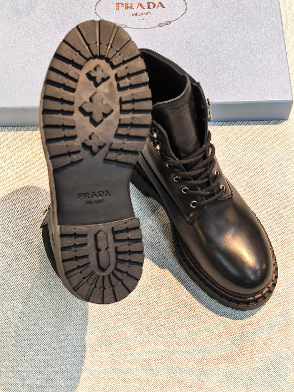 Ботинки Prada