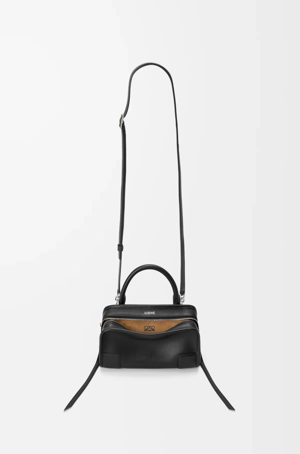 Loewe Мини-сумка Amazona 180 из мягкой телячьей кожи, черный