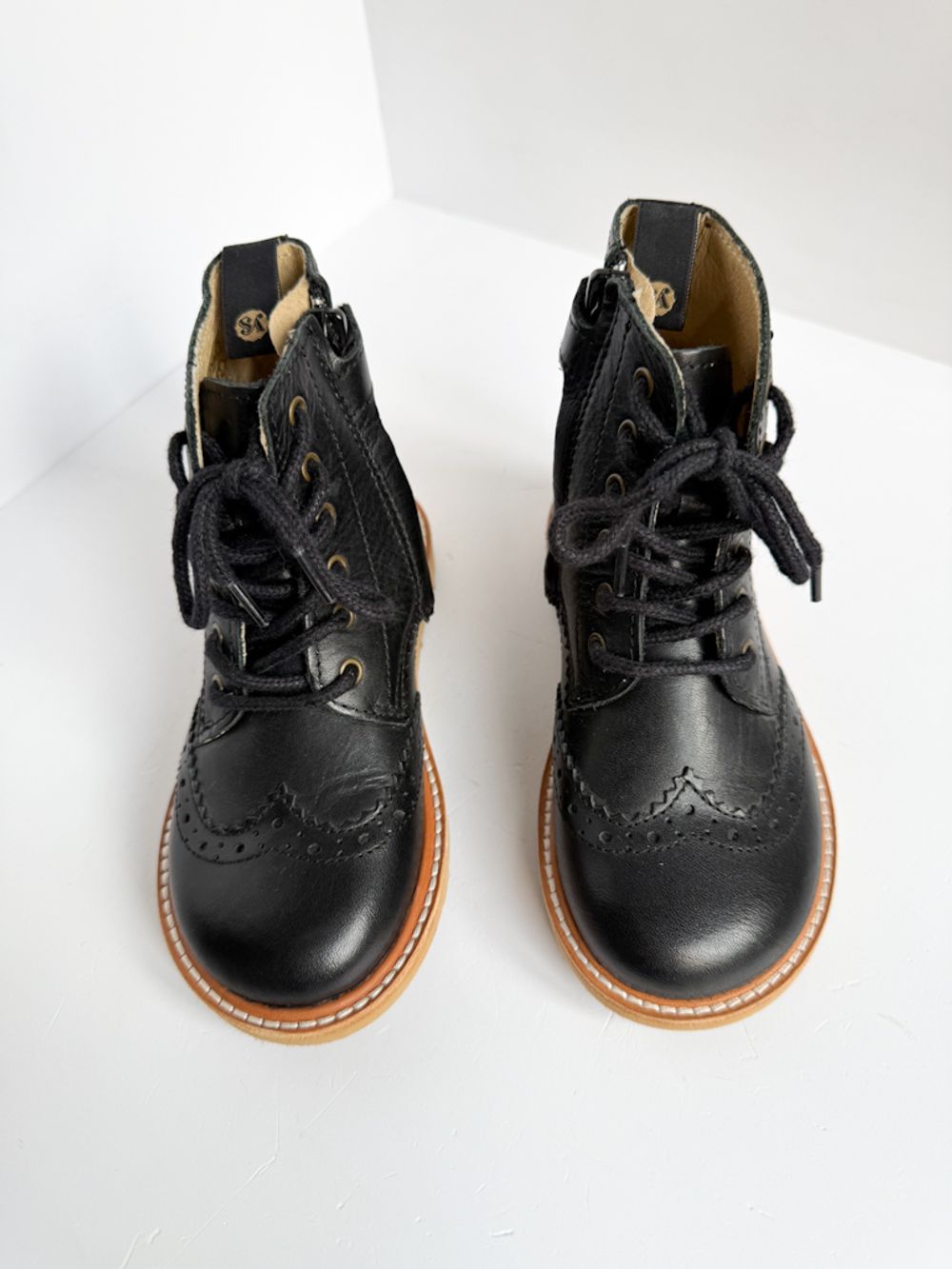 Новые кожаные ботинки Young Soles, 26