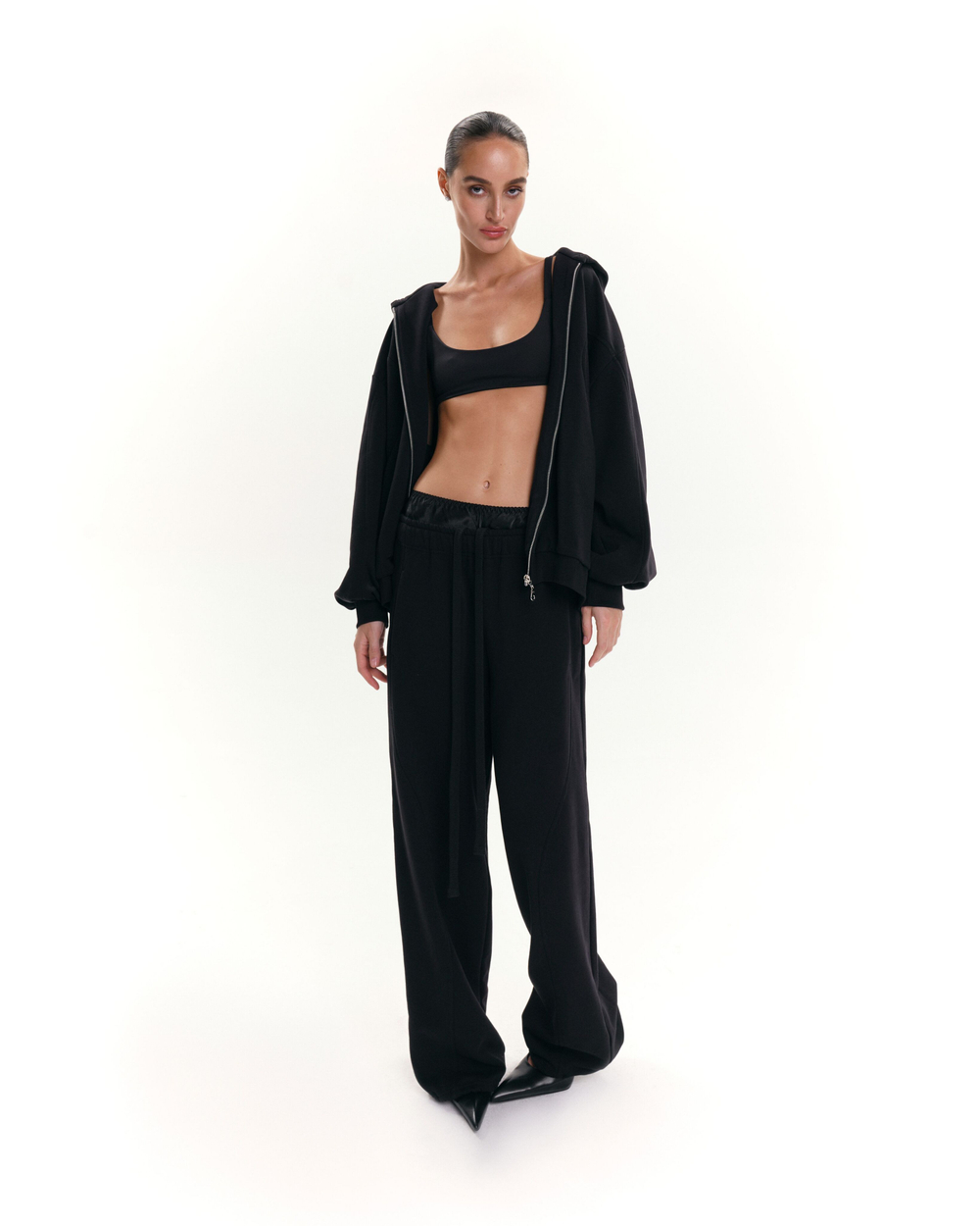 «Sweatpants in love» Брюки с рельефами на кулисе.