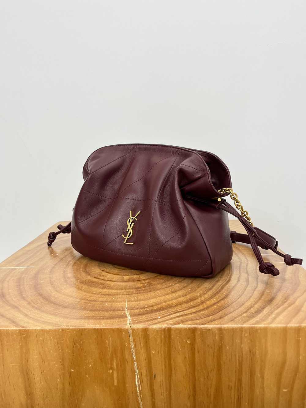 JAMIE MEDIUM SHOULDER ИЗ КОЖИ ЯГНЕНКА