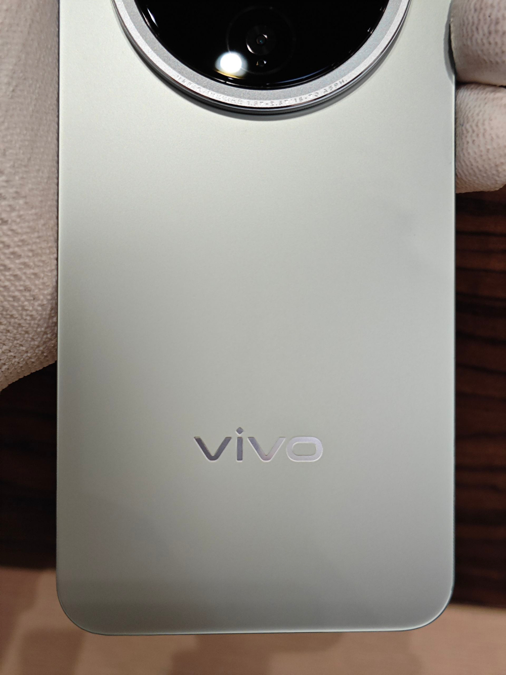 Задняя крышка OРИГИНAЛ для VIVO X200 PRO mini (V2419A) - задняя стеклянная панель. Цвет: Белый / White