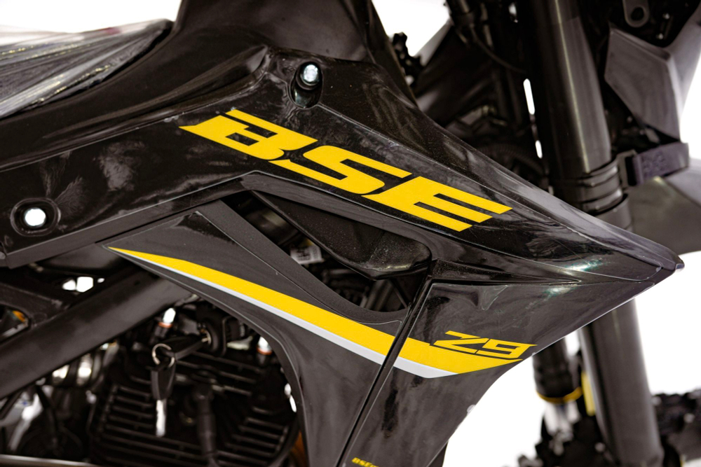 Z9 Yellow Metallic T