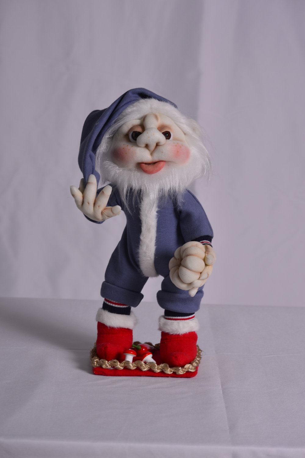 Игрушка сувенирная " Гномик"
