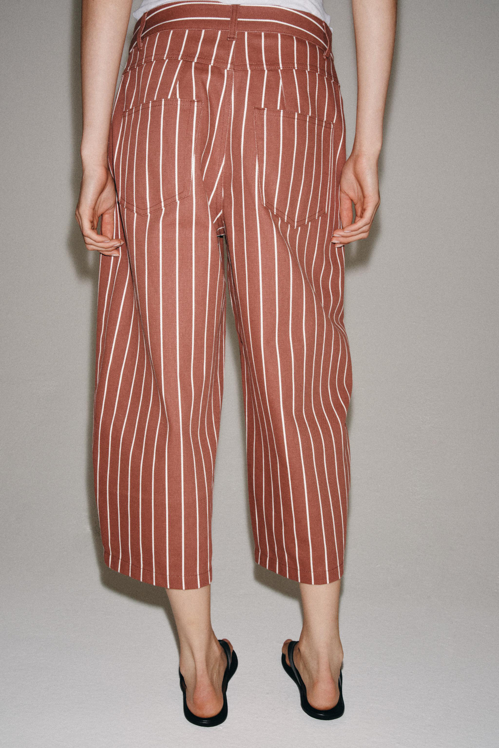 УКОРОЧЕННЫЕ БРЮКИ В ПОЛОСКУ — ZW COLLECTION — ZARA