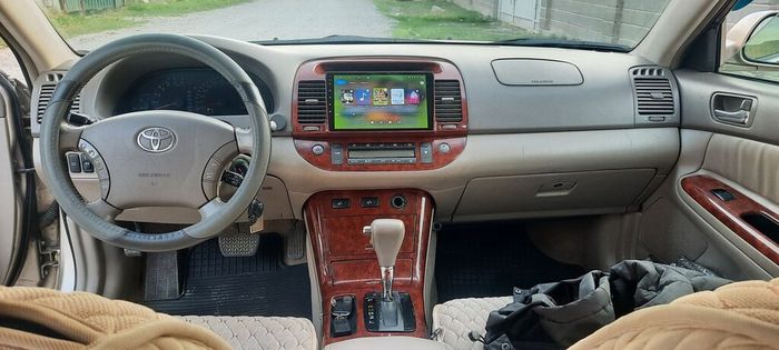 Магнитола для Toyota Camry 30 2001-2006 (рамка дерево 1) - Teyes CC4-PRO монитор 9.5" 2K QLED на Android 13, Быстрейшая, Snapdragon 778G, ИИ, CarPlay, DSP, 4G SIM-слот