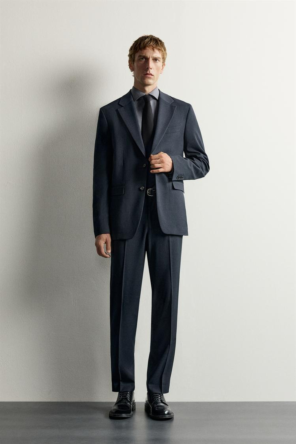 ZARA КОСТЮМНЫЕ БРЮКИ КОМФОРТНОГО КРОЯ, МОРСКОЙ СИНИЙ