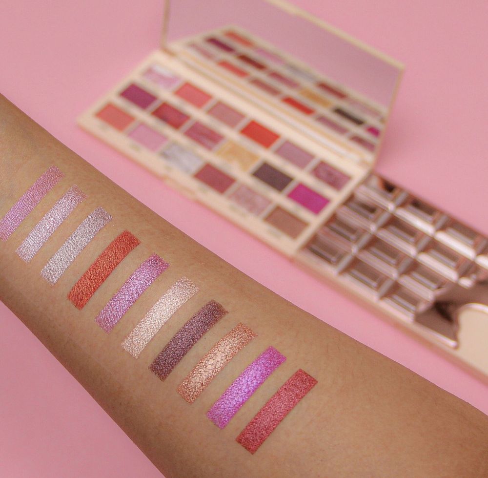 Палетка теней для век I Heart Revolution - Marble Rose Gold
