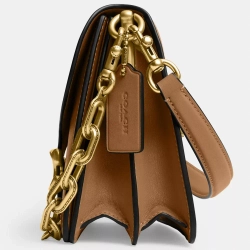 COACH СУМКА ЧЕРЕЗ ПЛЕЧО TABBY CHAIN, МЕДОВО-КОРИЧНЕВЫЙ