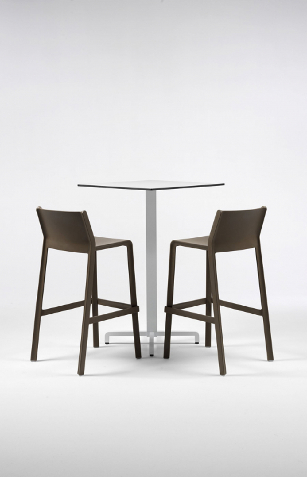 Стул пластиковый барный Nardi Trill Stool, табак
