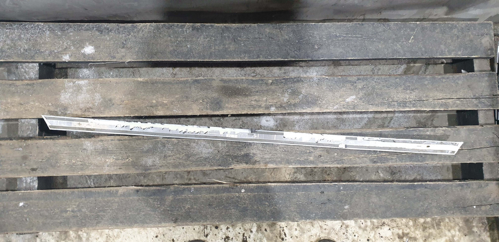 Молдинг крышки багажника Mercedes GL GLS (X166) 12-19 Б/У Оригинал A1667400093