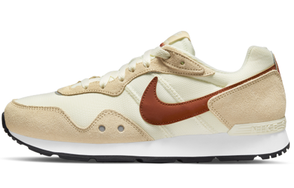 Nike Venture Runner Wide "Coconut Milk" Women"s