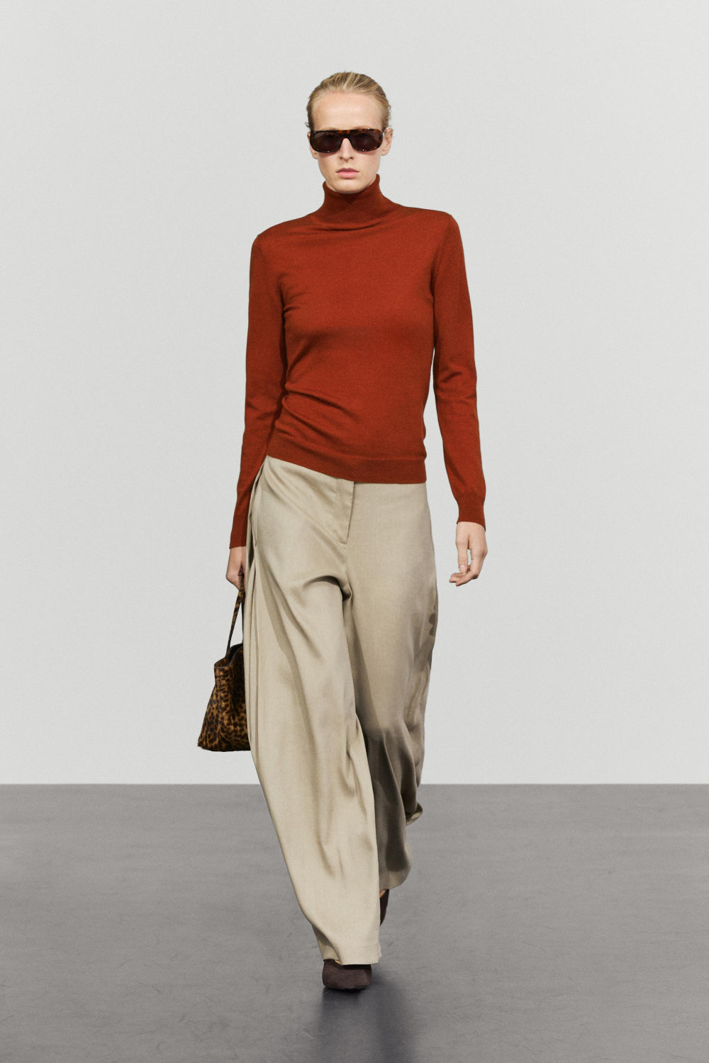 Massimo Dutti Свитер из смесовой шерсти с высоким воротником, терракотовый