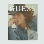 Журнал GUESS × HYUNJIN с кампейн-визуалами Хёнджина ОСЕНЬ 2026