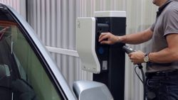 Зарядная станция EVlink Wallbox, 11 кВт, T2 с заглушкой (EVH2S11P04K)