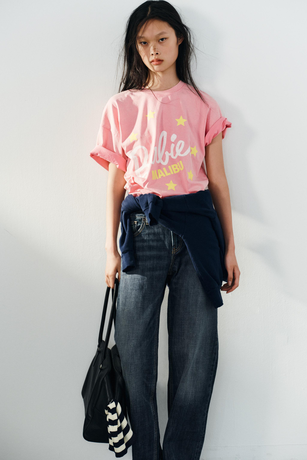 ФУТБОЛКА С ЭФФЕКТОМ ПОТЕРТОСТИ BARBIE® — ZARA