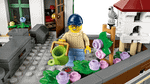 Конструктор LEGO Icons 11371 Shopping Street