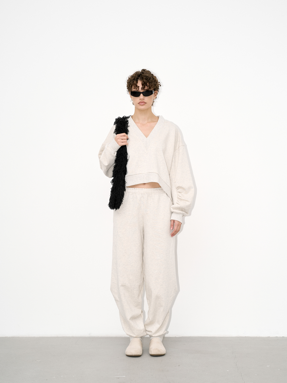 Свитшот kio light gray