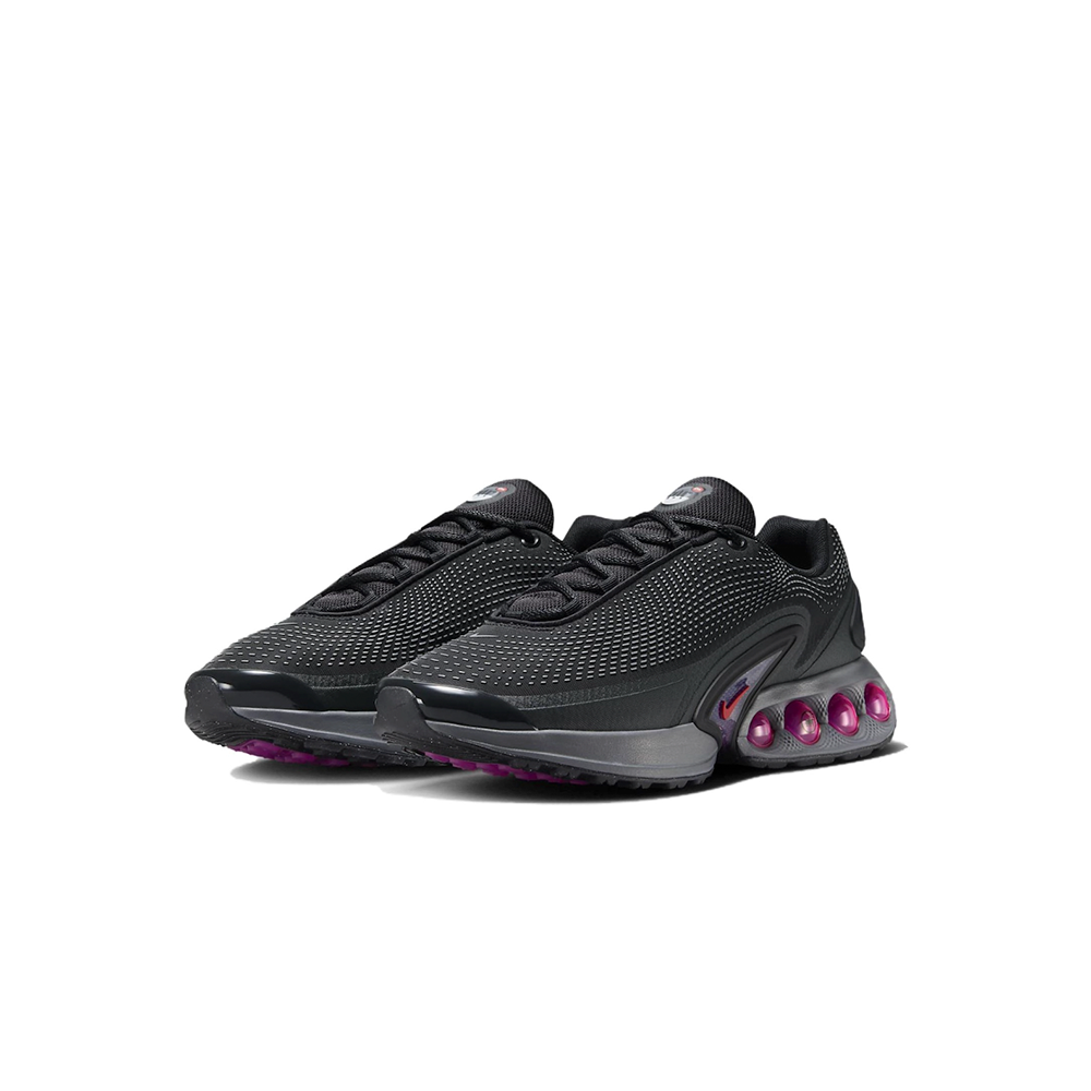 alt="Технология Dynamic Air с четырьмя малиновыми камерами на Nike Air Max DN All Night"