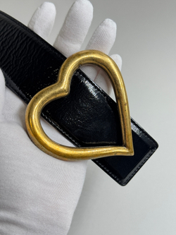 Ремень с пряжкой в виде сердца Yves Saint Laurent