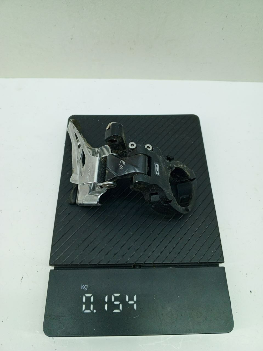 Переключатель на велосипед Shimano Deore FD-M6025