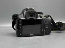 Nikon D3200 8.400 Кадров