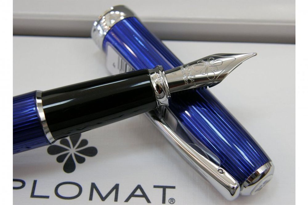 Перьевая ручка Diplomat Excellence A2 Skyline blue M (D40215025) 5