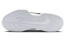 Мужские кроссовки теннисные Nike Zoom GP Challenge Pro - white/pure platinum/black