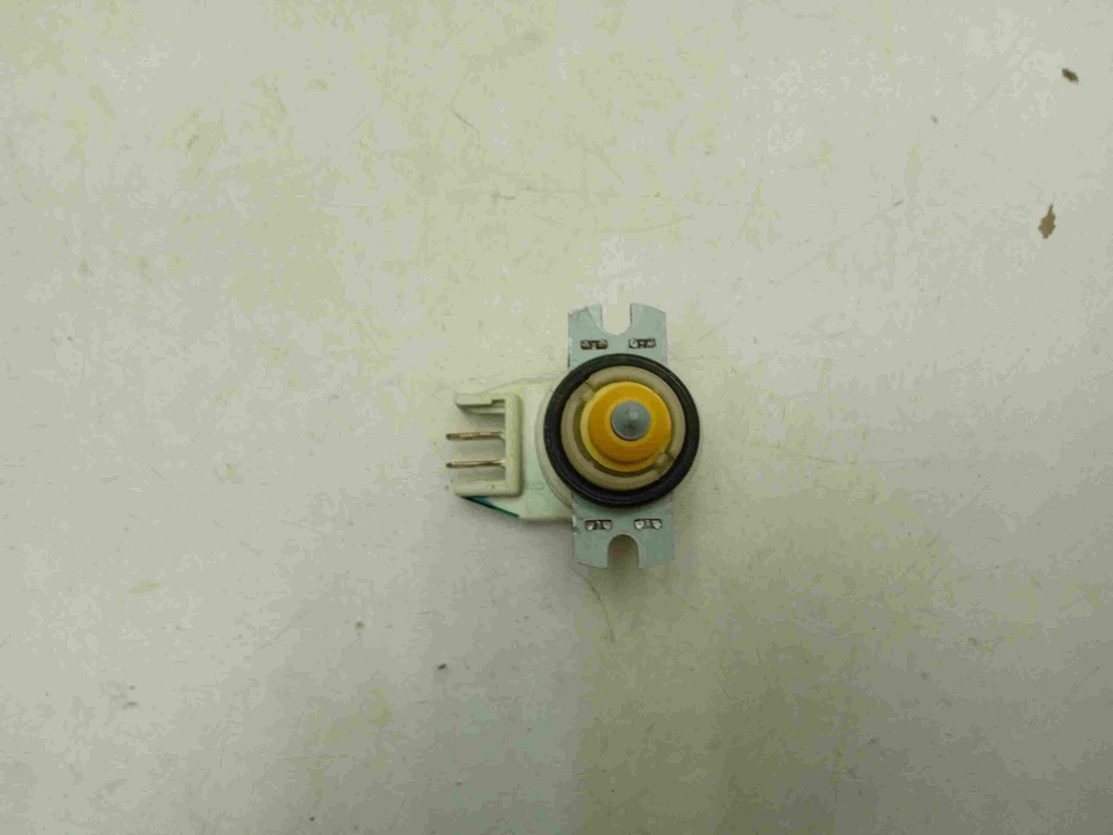 SGV57T13EU/05 ктп23 Игольчатый клапан для посудомоечной машины Bosch 90915020805605 б/у