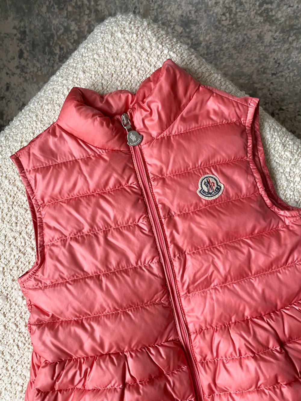 Пуховый жилет Moncler, 104-110