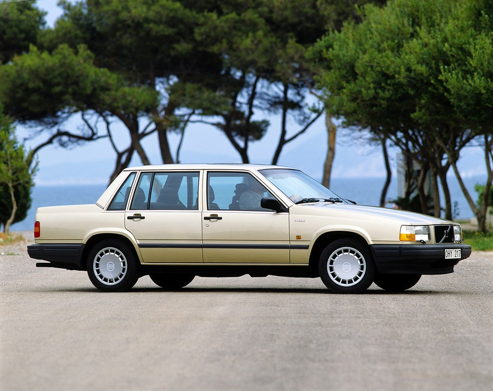 Арка правая Volvo 740/940 седан (Klokkerholm)