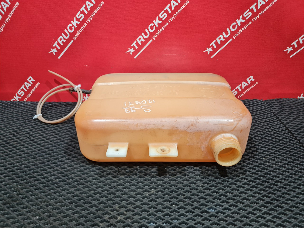 Бачок отопителя 7L