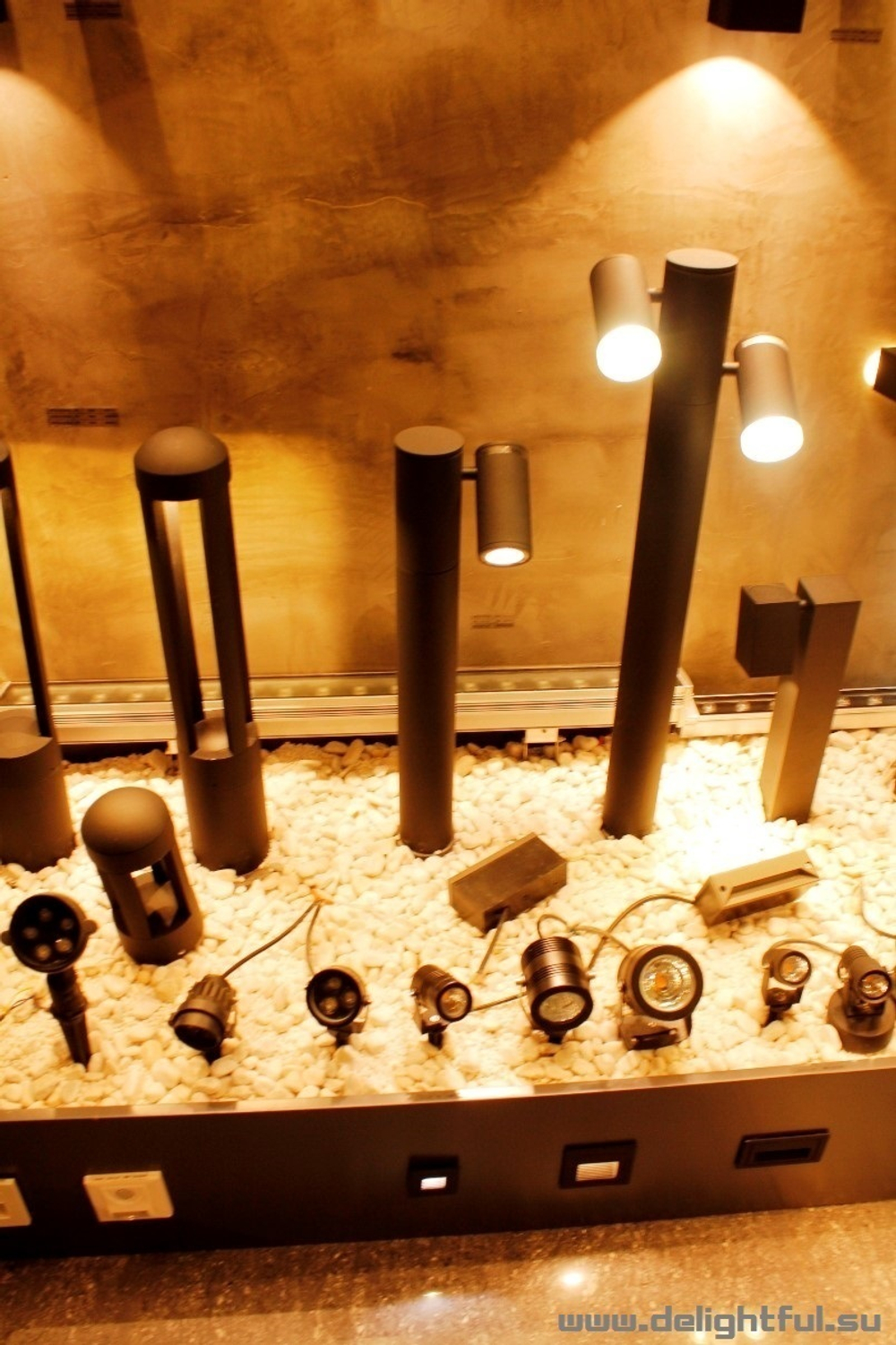 дизайнерский уличный светильник 01-04 by LUNA OUTDOOR LIGHTING