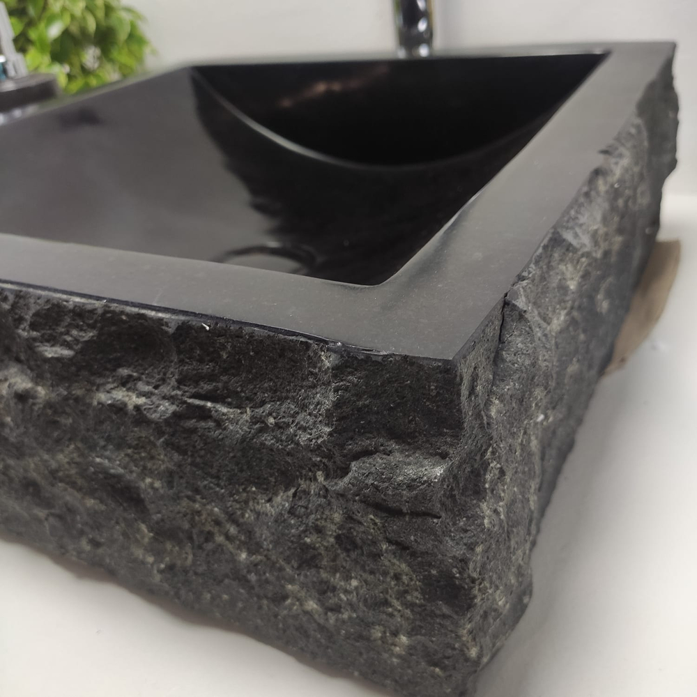 Раковина из андезита Square black SA-60958 40x40x13 из натурального камня