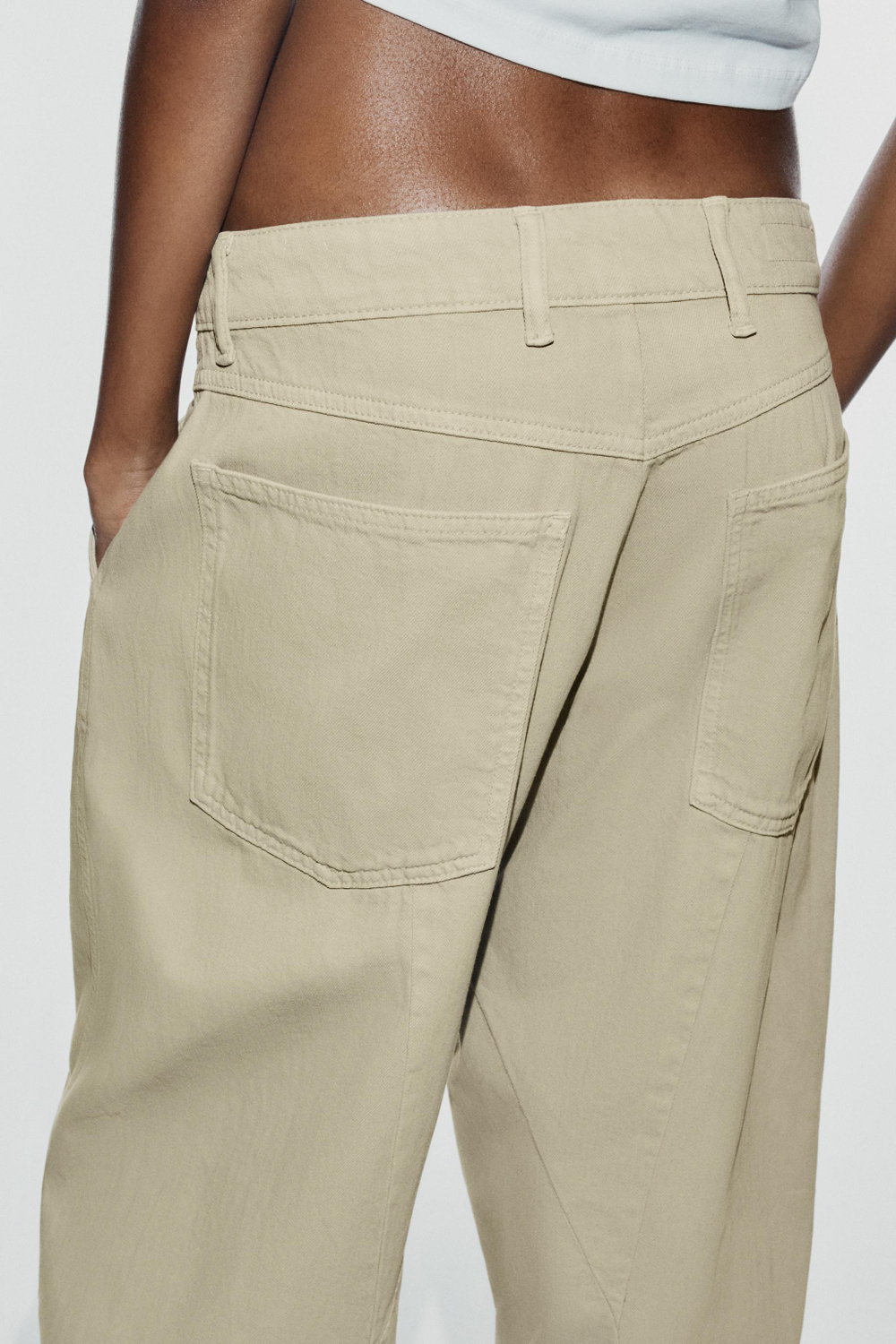 ДЖИНСЫ TRF CHINO BARREL СО СРЕДНЕЙ ПОСАДКОЙ — ZARA