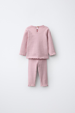 ZARA КОМПЛЕКТ ИЗ ВЫШИТОЙ ФУТБОЛКИ И ЛЕГИНСОВ, РОЗОВЫЙ