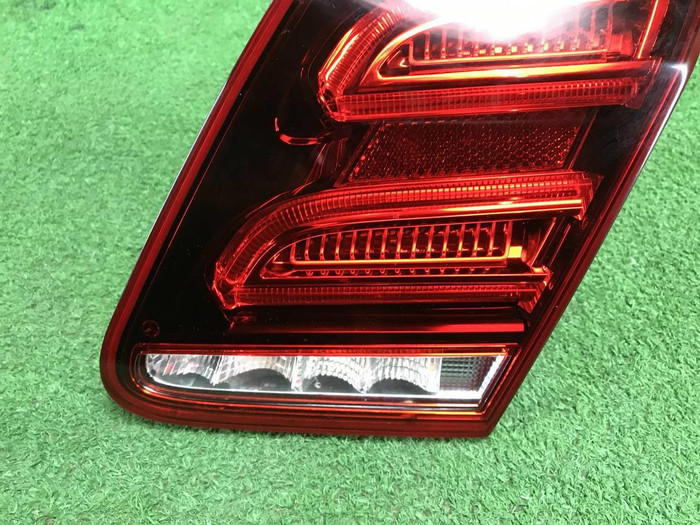 Фонарь правый внутренний Mercedes E W212 (13-16)